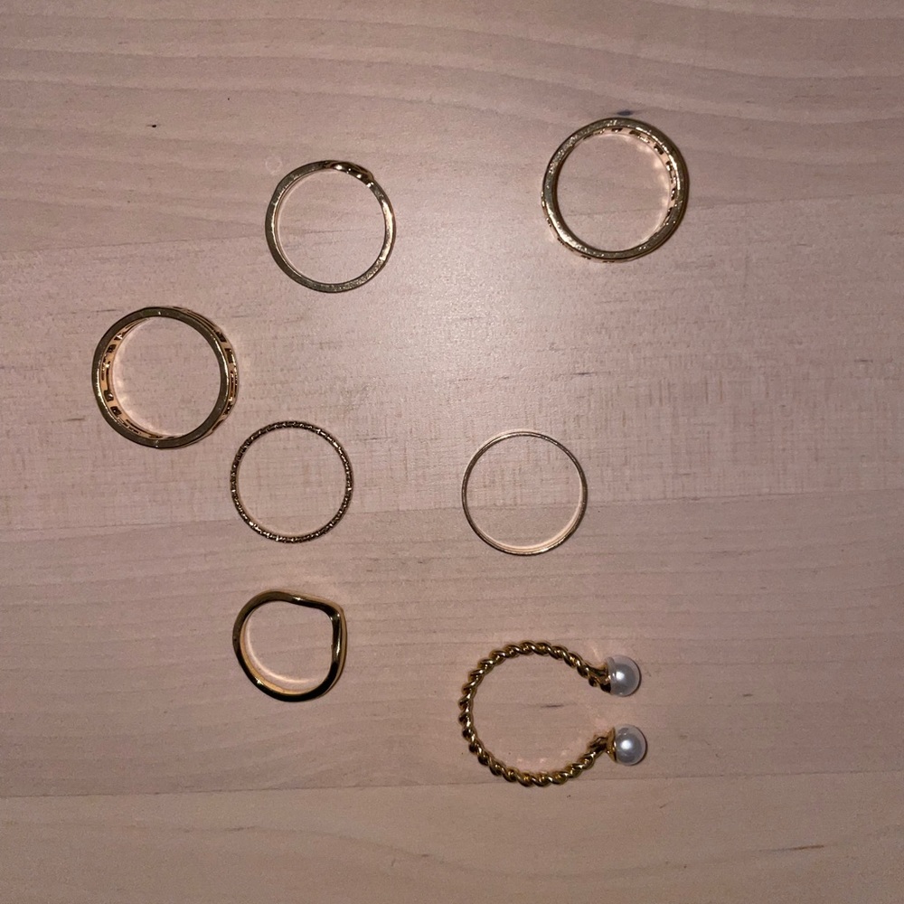 Assorted costume gold rings